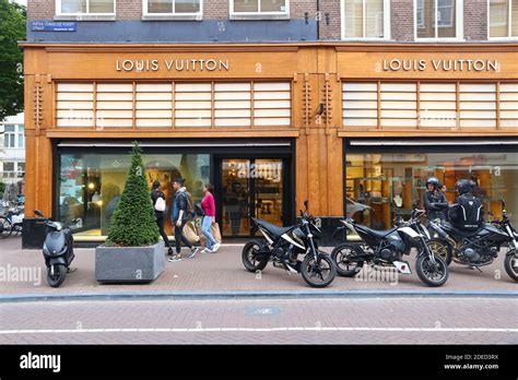 pc hooftstraat louis vuitton|louis vuitton cornelisz hooftstraat.